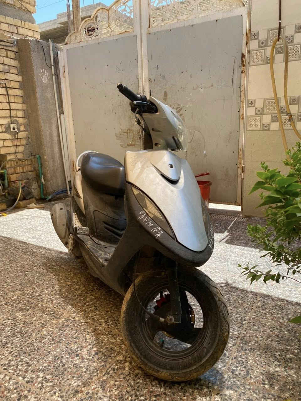 عدله للبيع كله بلاديه سعرها 700 وبيها مجال بسيط مكاني بغداد العبيدي ***********
