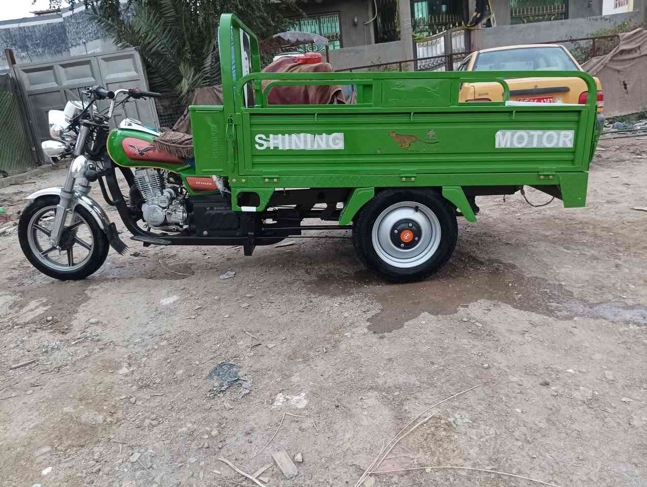 ياالله السلام عليكم شباب ستوته للبيع جمره موديل 23كهربايات كله شغال تخم تاير جديد مكينته البلاديه لاصبغ ولا ضربه ستوته مكفوله. أوراق اصولي ورقه وكيله موجود ه  السعر 2000 وبيه مجال لشراي مكاني بابل مامتواجد على الفيس هذا رقمي الاتصال فقط***********
