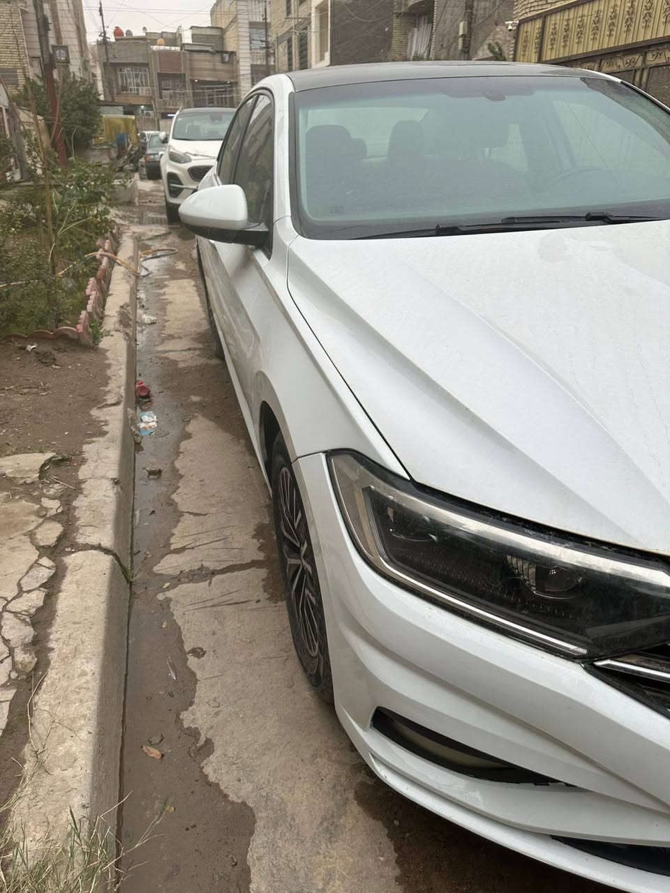 سلام عليكم جيتا للبيع لكير عالس نمره   يعني تبديل كير  2019  حجم المحرك 1400 سياره معوقين بعدلهه سنه وصير حره. راعيهه موجود  حي يرزق الولد اخرس وشاب مسويلي وكاله عامه. بسمي  مصبوغه حزام  سياره   العنوان بغداد  حي اور    السعر 100 وبيهه مجال بسيط  ***********
