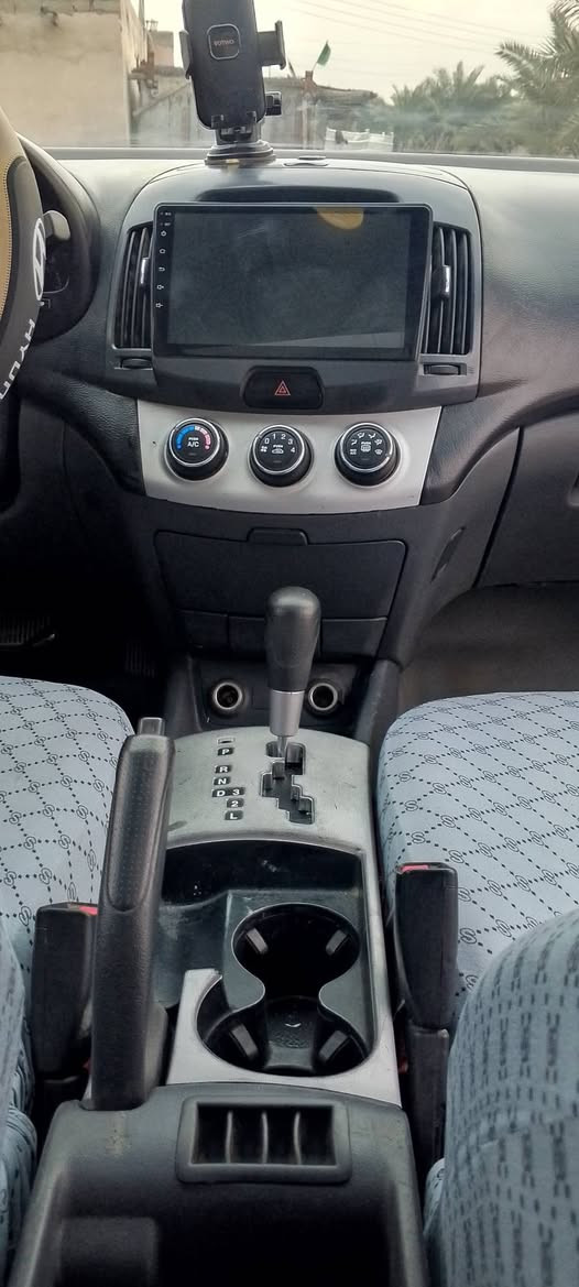 النترا مقدسة 2008 ، رقم بصره
فتحة.  كير مكينه حدادية تخم تاير
منظومة زنون عالي وناصي
سيارة  جديده مكفوله من الضربة
ما عدى طخة خارجية تحت قبق البانزين
عنوان ذي قار سوق الشيوخ 
رقم موبايل ***********
