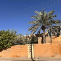 معمل أدوية • ٣٣٥م ركن • مآجر محلات