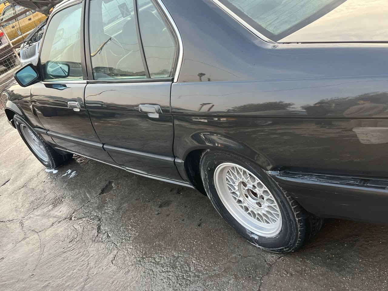 سلام عليكم بيع او مراوس بي ام 735موديل 1991
مواصفات

1دبل ارباك

2دبل جكمجه 

3دبل كمبيوتر

4سكليتر كهرباء

5فتحه سلايت طكتين 

6بچم عريض

7كشنات جلد ميكانيك يرادلهن دوشمه 

 بك لايتات لايتات سكنات كله جدد لايت عالي زنون اصلي بطاين جدد ويل خليه صدر امامي خلفي خير من الله كير مكينه شرط المكان بغداد الدوره رقم بغداد بأسمي تحويل ثاني يوم  رقم الهاتف ***********
