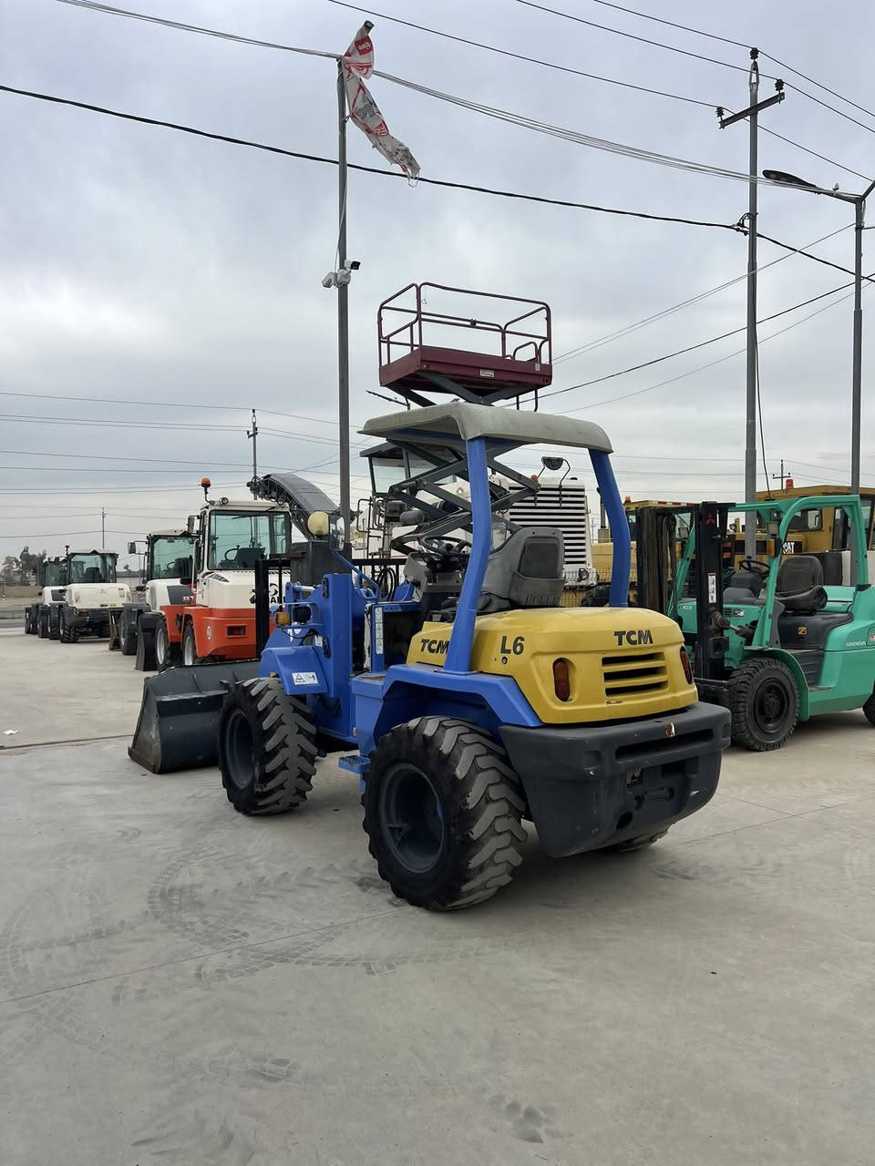 معرض تريكس وه ستامحديين

رةقم كاتي

موديل 2013

***********

‏دخول جديد ما مشتغل بالعراق

حجم 40

***********
