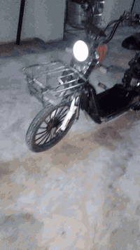 السلام عليكم بايسكل شحن لبيع موديل 2023 5بطاريات مستخدم  شهر واحد جديد بعده ***********
