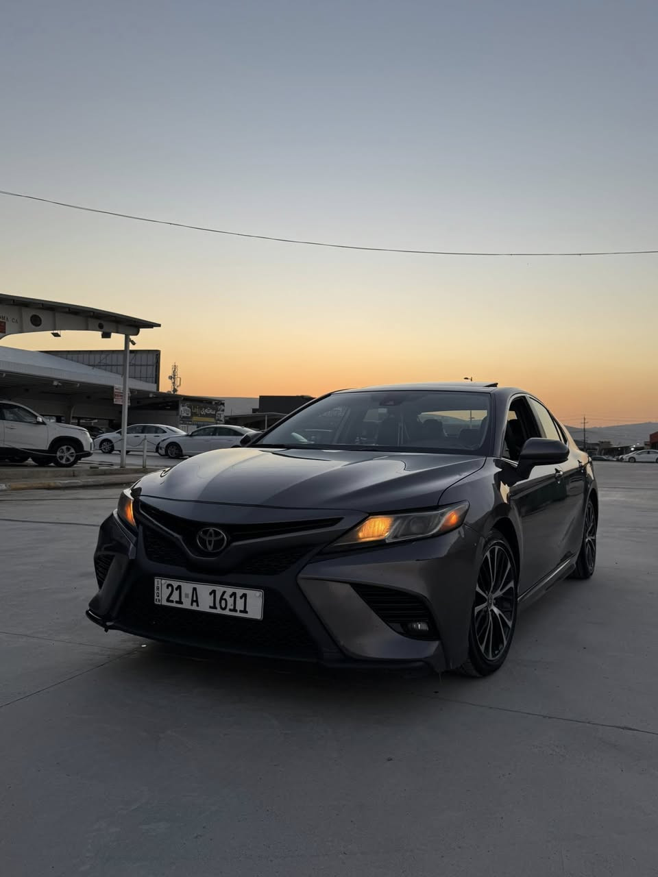 كامري 2020
SE
فول موصفات بدون بصمه 
بيه صبغ قطعتين ونص بجم كبس 
لون نفطي حداديه كير مكينه كله بشرط 
سعر 200 وبيه مجال 
رقم تلفون ***********
