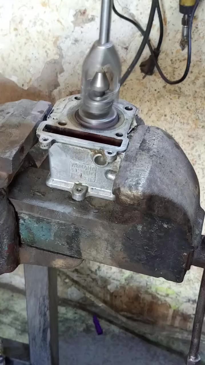 ورشة السيد لعمل كورات ورايمر 
الامين قرب مطعم الرياضي


**إذا كنت صاحب هذا الإعلان وتريد حذفه لأي سبب، رجاءا أرسل رسالة إلى الدعم الفني**