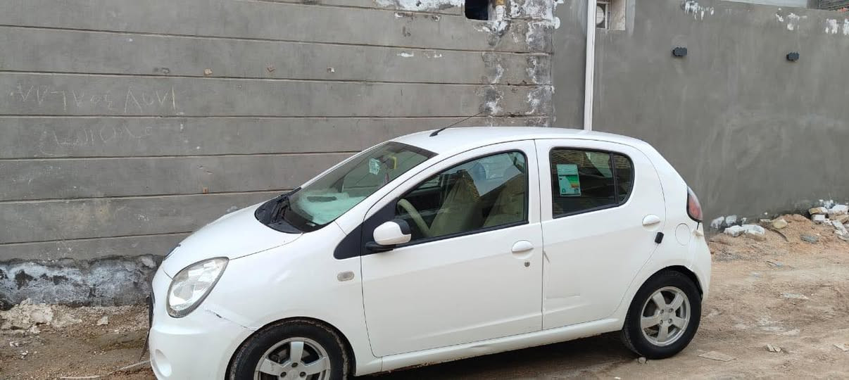 للبيع بانده ابلاديه رقم اربيل 
مكانه كربلاء لتواصل ***********
موديل ٢٠١٣ جاهزه السعر 40بيه مجال بصيط
