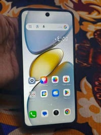 تكنو سبارك كو ١ ذاكرة الجهاز٦٤ بي فطور بالظهر وخنه بسيطه من تعلي الصوت...