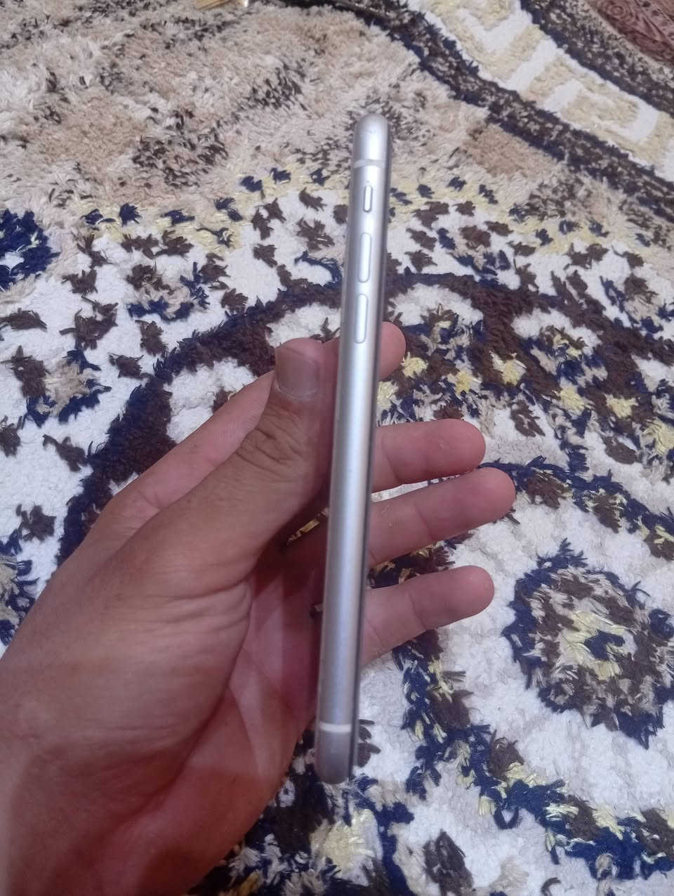 سلام عليكم ايفون 11عادي مبدل شاشه فقط بطاريه 73
ذاكره 128
فيس ايدي شغال نت 
اتصال 
كامرته تخبل 
كلشي شغال اني مخلي استخدام شخصي 
السعر 125قفل قفل 
رجا المو شراي لا يتصل 
***********
