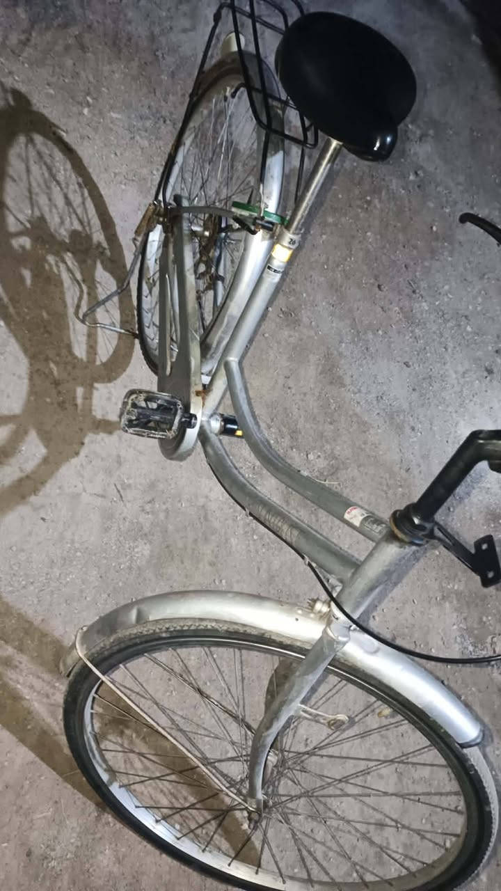 سلام  عليكم باسكل حجم سته وعشرين كامل من بريكات وبراغي
السعر 50وبيه مجال 

العنوان سماوه رميثه مقابل معمل الوجين 

رقمي ***********
