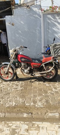 دراجة نضيف. كلش شرط محرك ما مفتوح برغي. كهربائيات شغالة.  شرط اوراق صو...