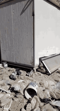 للبيع كرفان سندويج نظيف جداً
القياس 3/2 
السعر 650 الف 
بغداد 
***********
