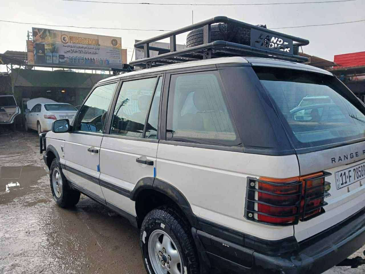 السلام عليكم للبيع فقط
مكانها صلاح الدين العلم 
رانج 
موديل ٩٧
كلها على البلاد بدون صبغ
كير محرك تبريد صدر رقم جديد.
 السعر ٥٥ وبيها مجال قليل وماكو هيج سعر
بدون خاص او مراوس اتصل فقط ارد عليك
***********
***********
