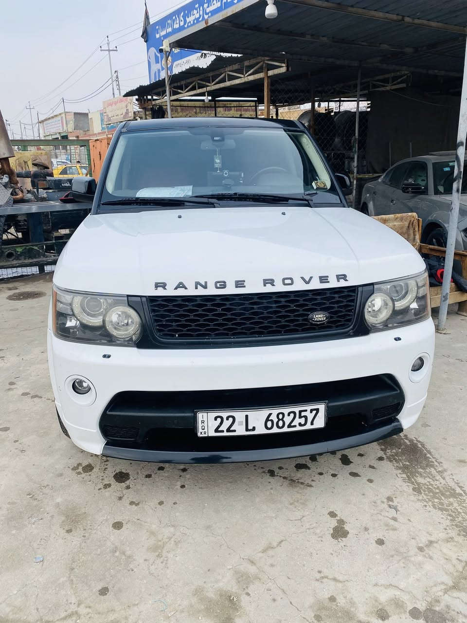 السلام عليكم
رانج موديل 2011 فول مواصفات رقم أربيل وارد خليجي مكينه 8 سلندر سياره جاهزه ما ناقصه شي  حادث فقط خشم الجاملغ الجهه اليمنه مكان السياره بابل السعر ١٥٥ 
الاستفسار ***********
