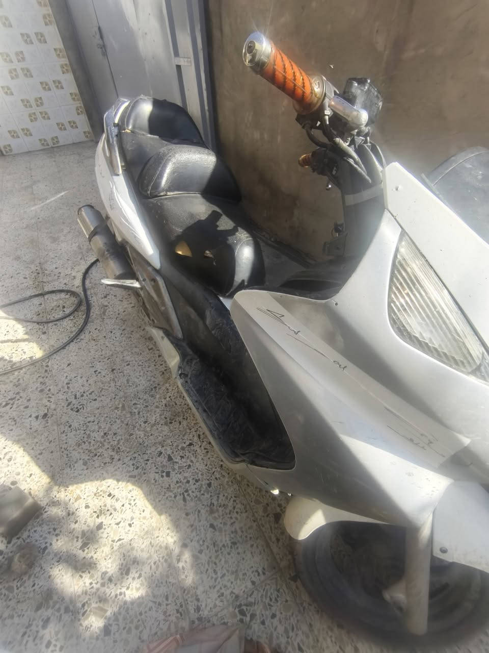 السلام عليكم كلشي مذكور بل الفديو كوم حديد شغاله وكامله بي مجفته وبعدها بضمان مكاني ديالى الخالص *********** واتساب ***********اتصال 850 قفل حك جيه فقط بيه
