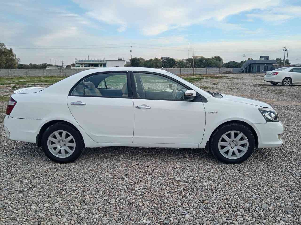 البيع جيلي موبل موديل ٢٠١٤    رقم اربيل كير مكينه خير من الله لا صرف ولاه بخاار وحداديه جديد مكان السياره كلار *********** السعر ٥٤ وبي مجال الطيبين
