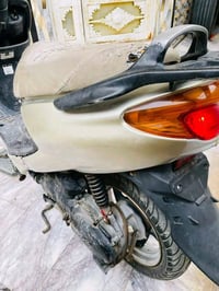 دراجه لكزز  ياباني  للبيع  السعر 325  الرقم. ٠٧٧٤٠١٣٤٣٨٠