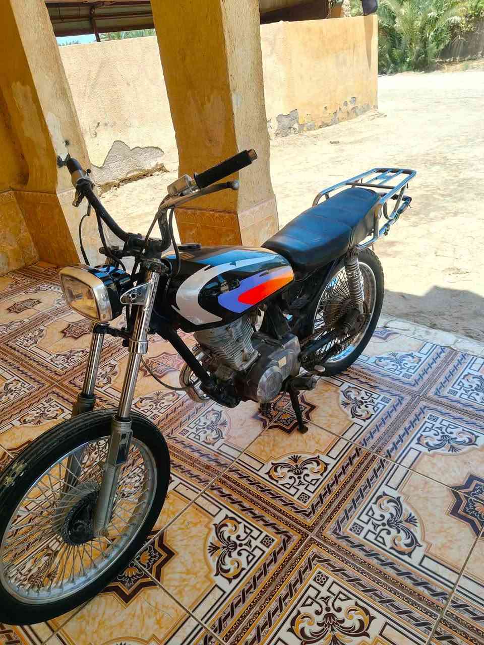 دراجه ارشه للبيع كلك   سعرها ١٧٥ وبيها مجال بسيط رقم ***********
