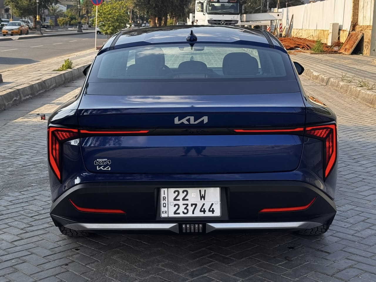 السلام عليكم k4 شكل جديد فئه سياره Ex محرك 2000 دوش المواصفات رادار امامي / رادار جانبي/ نقطه عمياء/ تحديد مسار / تحكم ستيرن/ دفئه كشن / دفئه ستيرن/ شاير بلمري / تبريد قطعتين/ سياره بدون صبغ كفاله بدون يرباك بدون دواخل صور حادث بلمنشور فقط دعاميه صبغ سياره ماشيه 2000 بعده زيرو مابيه اي نقص رقم اربيل تريد تحويل تريد وكاله مكان سياره الكاظميه شارع اكد سعر 178 وبيه مجال قليل الاتصال *********** سياره موديل 2025
