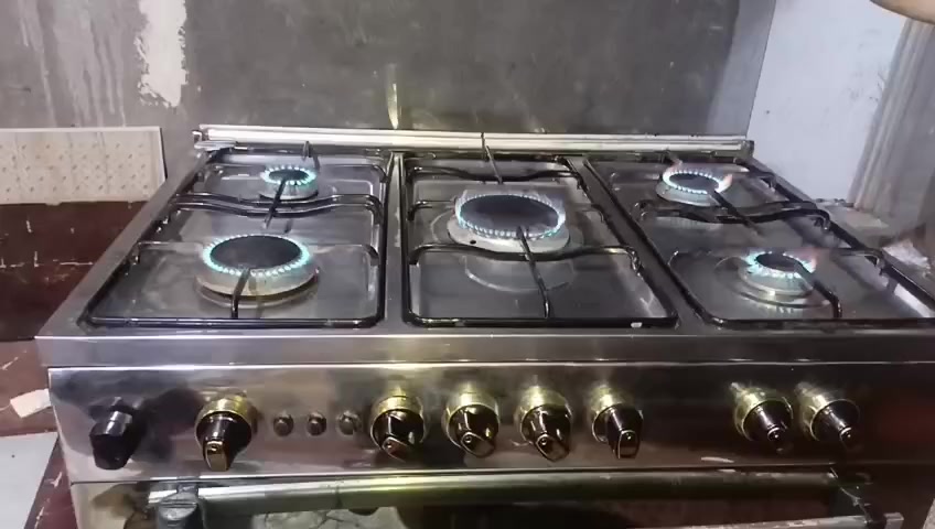 طباخ للبيع جديد مامستخدم  مشتري وطلع مكانهن صغير يردون يبيعون العنوان البصره حي المهندسين للاستفسار خاص


**إذا كنت صاحب هذا الإعلان وتريد حذفه لأي سبب، رجاءا أرسل رسالة إلى الدعم الفني**