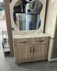 مــيز تــــواليت نـضيف 😻 (خـانقـين ♡ داره كونـارة ♡)    💧داخـل مـعمل ا...