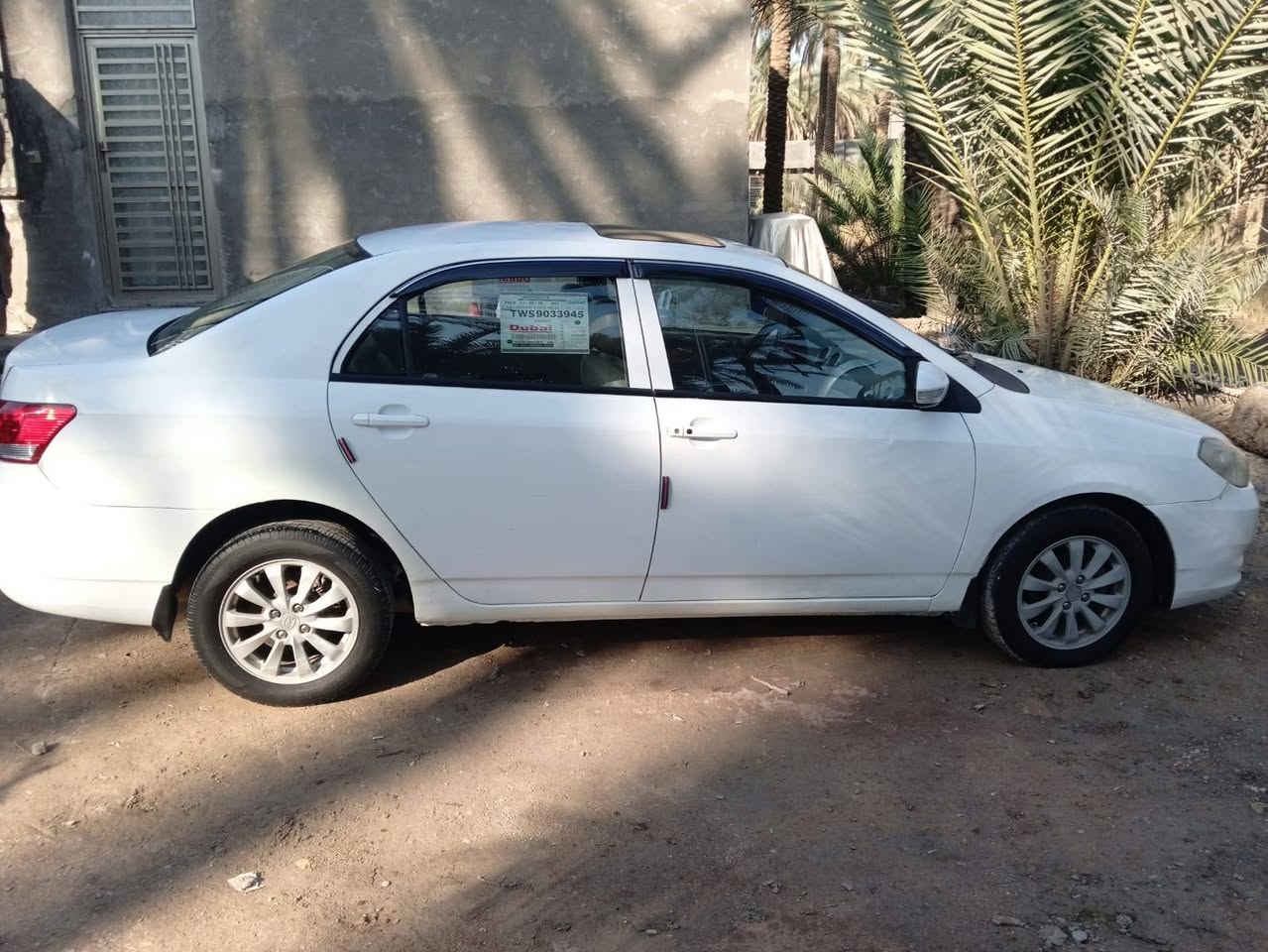 سياره بي واي دي ٢٠١٣ باسمي مكفوله بس دواير اللجاملغات الخلفيه  مصلح المكان كربلاء الحسينيه السعر  60 وبيه مجال***********
