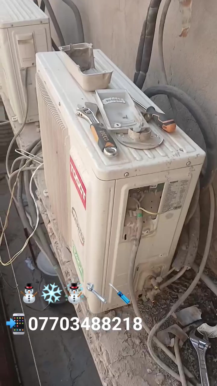 السلام عليكم 
🪛❄️ ورشة متنقلة ❄️🔧
مكاني الدورة و المناطق المجاورة تنصيب سبالت فتح و شد غسل تنظيف شحن غاز ***********☎️
