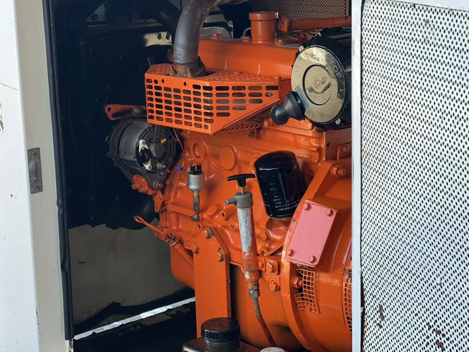 تحيه طيبه
#دخول جديد 
مولد نوع افيكو ايطالي 🇮🇹
القدره 4بستم 
سعه التوليد 40kva نوع ميگالتا ايطالي 🇮🇹
مع سستم برودكشن كامل للحمايه إطفاء وتشغيل ذاتي فول اوتو المولد شرط الحمل ✅
للاستفسار ☎️
*********** 
***********
