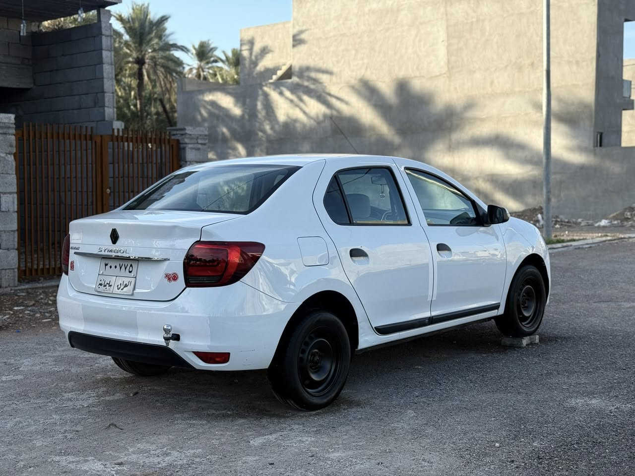 السلام عليكم
رينو سيمبول ٢٠٢٠
ماشية 49
مكفولة من الضربة  بس جامغ واحد صبخ بدون دواخل 
تخم تاير جديد
باتري جديد 
سنوية جديدة باسمي
هزة جديدة
رقم انكليزي 
ارضيات جلد وصندوك 
دوشمة للكشنات
كير مكينة جيدة
المكان خانقين ديالى 
السعر 90 بي مجال
***********
