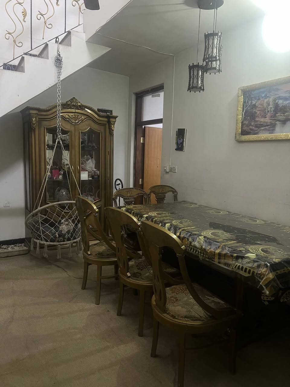 غرفة طعام للبيع ب ٦٠٠ دولار فقط مع جهاز جري ب ٣٠٠ دولار
في بغداد السيدية ***********
