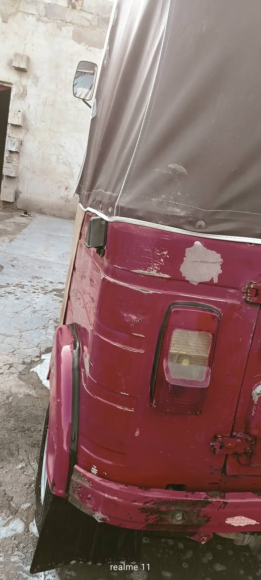 سلام عليكم تكتك البيع 18شهر8رقم تكتك الف ما ذب عليه جازه الخير مكاني نهروان ***********
