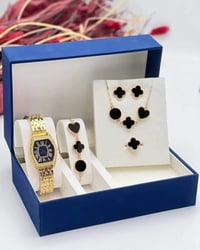 بكج هدايا • متوفر من جديد