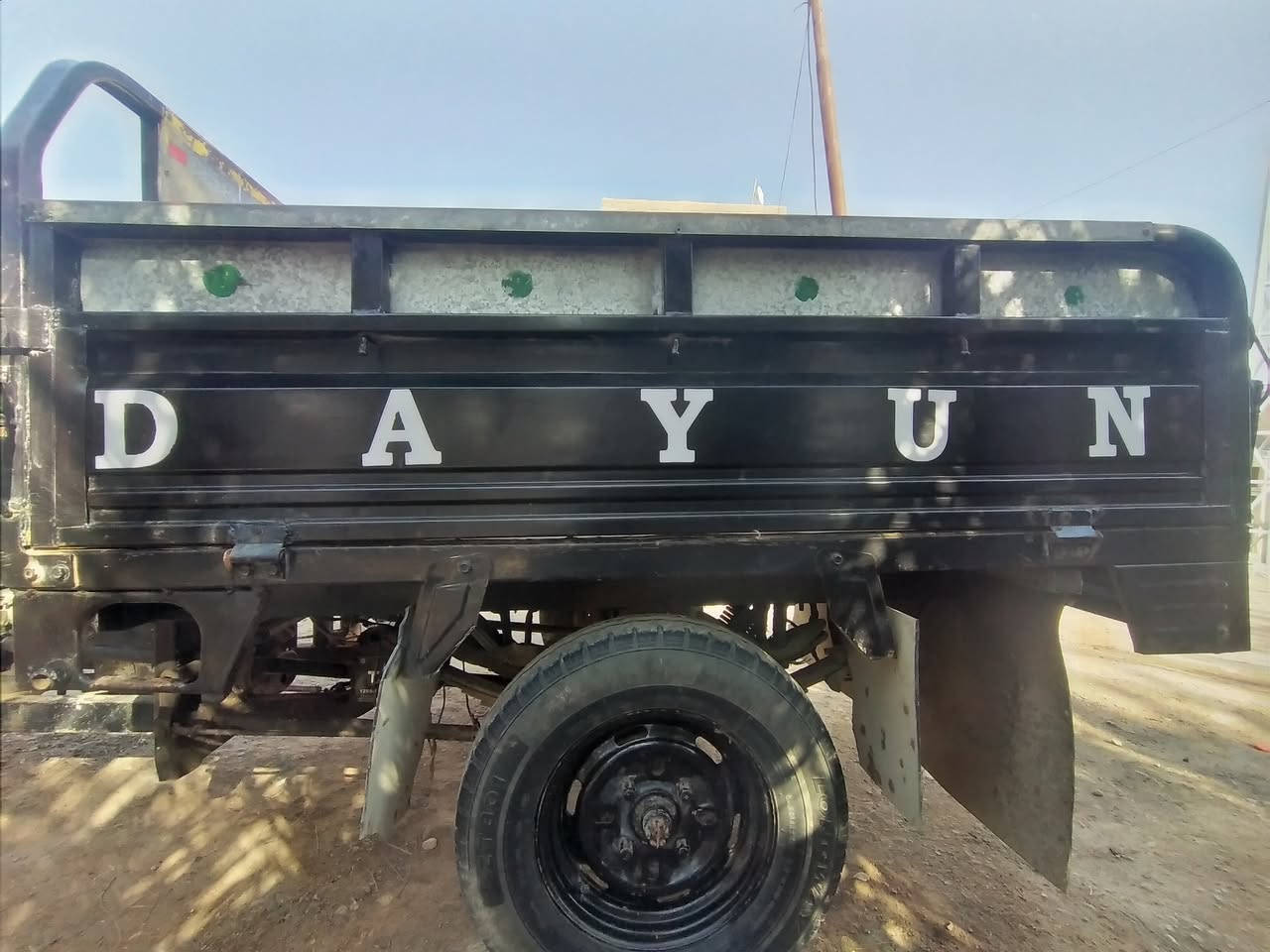 سلام عليكم ستوته للبيع دايوان مكفوله من كلشي لاخياسات بس المكينه مفتوحه السعر مليون اونص بيها مجال المكان ميسان علي الغربي الرقم  ***********
