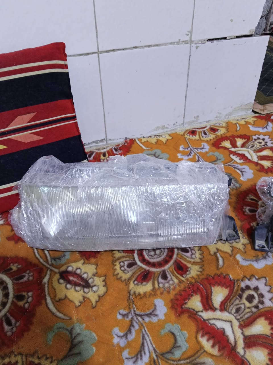 سلام عليكم اخوان غراض كرسته كلمأ وسعره مكان الكرنه رقم تليفون ***********
