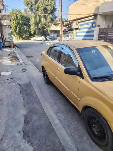 السلام عليكم كيا ريو ٢٠١٠ وارد أمريكي حادث خلفي السعر ٧٥وبيه مجال مكاني بغداد الرقم ***********
