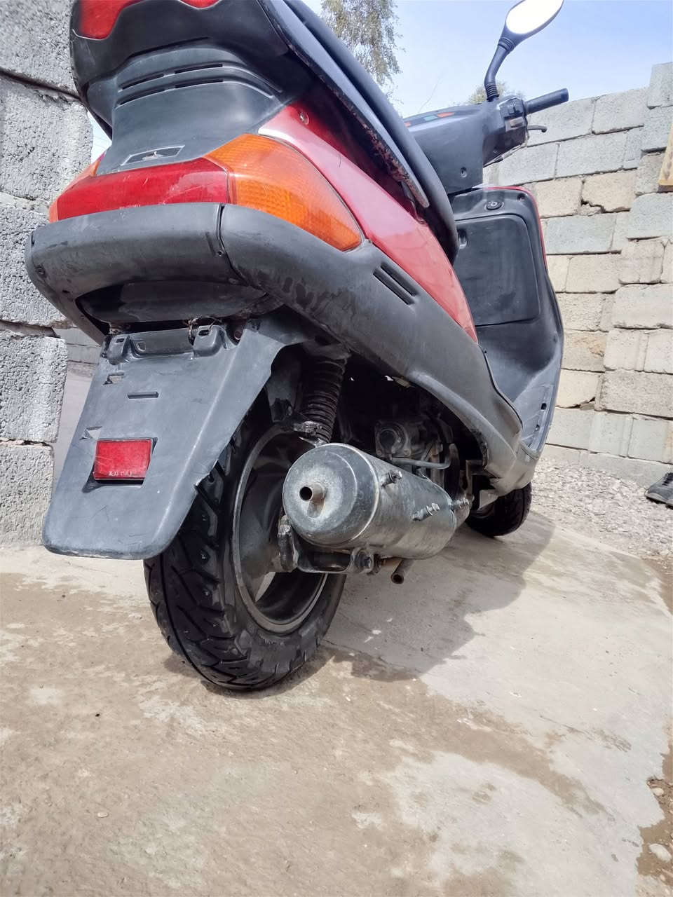 سلام عليكم دراجة فراشة لبيع دراجة نضيفة محرك بلاد شرط لفحص لشراي يتصل هلا هاذة الرقم ***********
