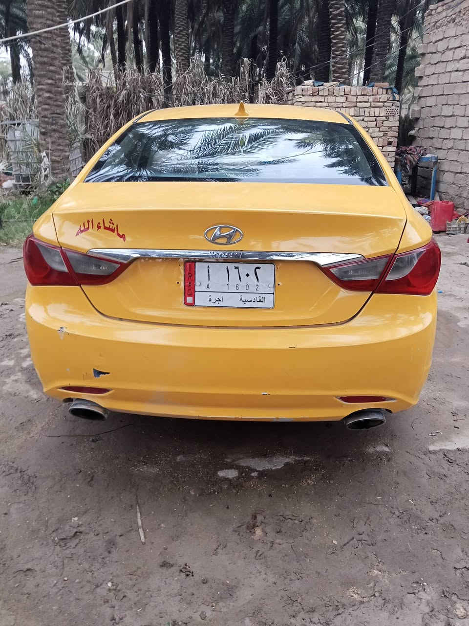 السلام عليكم سيارة سوناتا موديل 2011 محرك 2400 تبريد شغال سيارة نضيفه من كل النواحي أرقامها الانگليزية طالعه صاحب السيارة يريد مداور دوشمه جديده السعر 98 وبيها مجال بسيط للاستفسار الاتصال على رقم ***********
