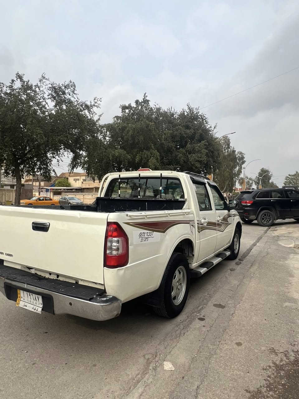 سلام عليكم بيكب سوبر دير للبيع موديل 2006 بسعر مناسب جداً *********** سياره مشالله حيل حلو كير مكينه شرط  فقط بيه طرف سكن شوي صبغ  سنويه جديد مشروع وطني دفتر بانزين بيه العنوان كركوك رقم هاتف ***********
