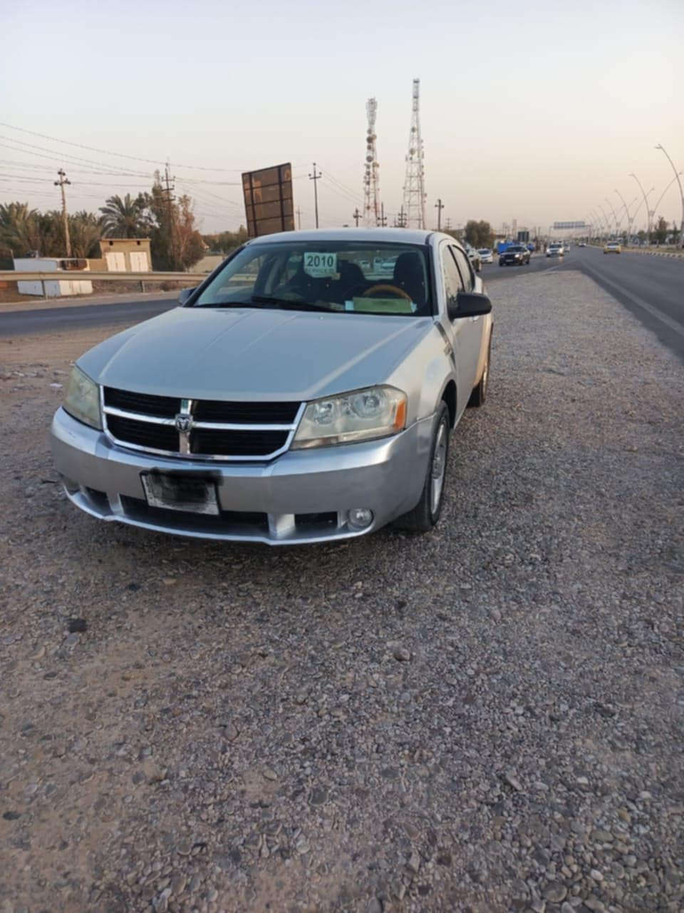 السلام عليكم للبيع فقط دوج افنجر موديل 2010 سياره حلوووه او نظيفه حادث السياره بنيد او جاملغ تبديل فقط بدون دواخل ارباك سليم دواخل جديده شاشه داخليه ومنضومه زنون مكينه او كير  شرط تبريد شغال السعر ولاستفسار على الرقم او خاص مفتوح *********** اتصل وتدلل
