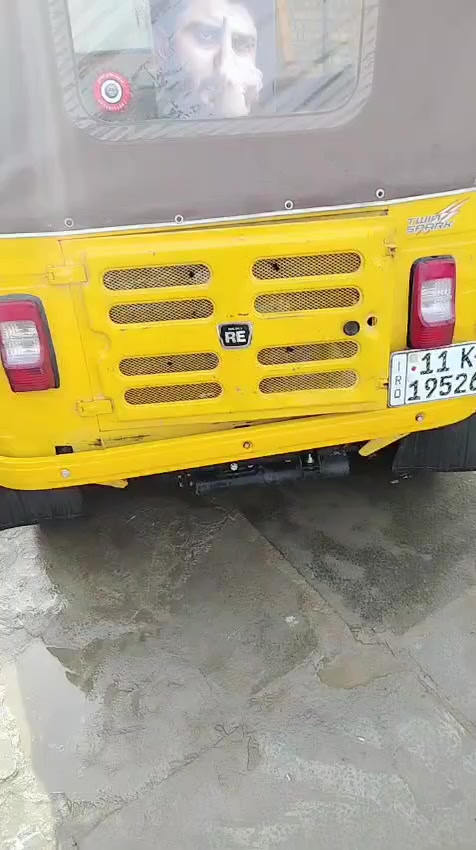 السلام عليكم تكتك للبيع موديل 2019 تكتك خير من الله رقم وسنوية انكليزي  محرك خير من الله المكان ديالى بعقوبة السعر 5950 وبيهة مجال رقم ***********
