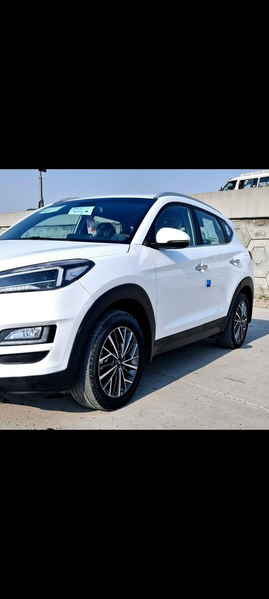 من رخصت مدير الكروب المحترم السلام عليكم توسان ٢٠١٩ وارد خليجي شركه الكاصد مكينه ٢٠٠٠ دوش المرغوبه ماشيه  ٦٩ الف  فول مواصفات عدا البانوراما لايت  خمس عدسات  بصمه تشغيل وبيبان هند بريك بالرجل كراسي جلد لونين  الامامي ٢  كهرباء ويل كروم  شاشه كبيره ترحيب يدات مرايات شفط اشاره وترحيب كير مكينه مكفولات شرط مامفتوحات صدر أمامي وخلفي جديد تخم تاير السياره بيهه بنيد مبدل او باب السايق مصبوغ السعر  (  ١٨٨ ) بيهه مجال الاتصال   ***********  مكان بغداد
