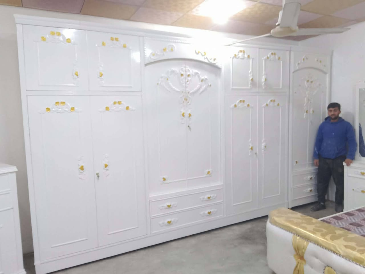 ✌السلام وعليكم 🙋
مثل ما🔨🔨🔨 عودناكم 🔨🔨🙋
يوميآ في 🔨🔨معمل نجارة الطارق الجليل 🔨🔨✌ل نجاره قرف الاخشاب،،🚪و الابواب ،🚪، الطلب، ،🚪 وفصال بوفيات ب جميع الانواع🚪🚪🔨✌  ب احدث الموديلات 🚪🔨🔨حسب🚪 🔨و يوجد كـادر متمرس للنجاره كافه الانواع من الاخشاب العام 🔨🔨😍😍😍و يوجد خدمه توصيل الئ البيت 🚐🚐🚐زورنا تجدون مايسركم انشالله 🚐
موقعنا الشرقاط
قرب الحدادين 🔨🔨🔨✌
بأداره.. محمود واخوانه 
***********
— مع ‏محمود الطارق‏.
