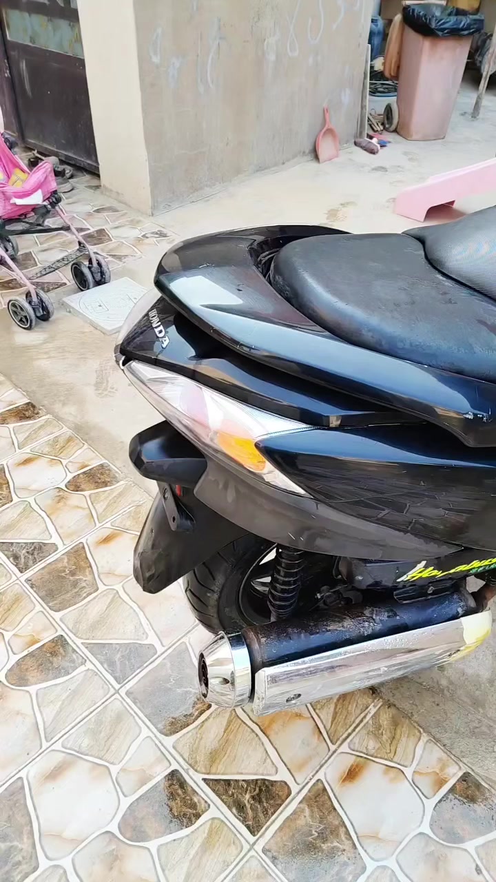 سلام عليكم فورزه 010 البيع اي نقص مابيه تاير جديد خلفي كلجات جديد فيت بام و بلك جديد  شراي يتصل ***********9 بكاني بعقوبه الرحمه
