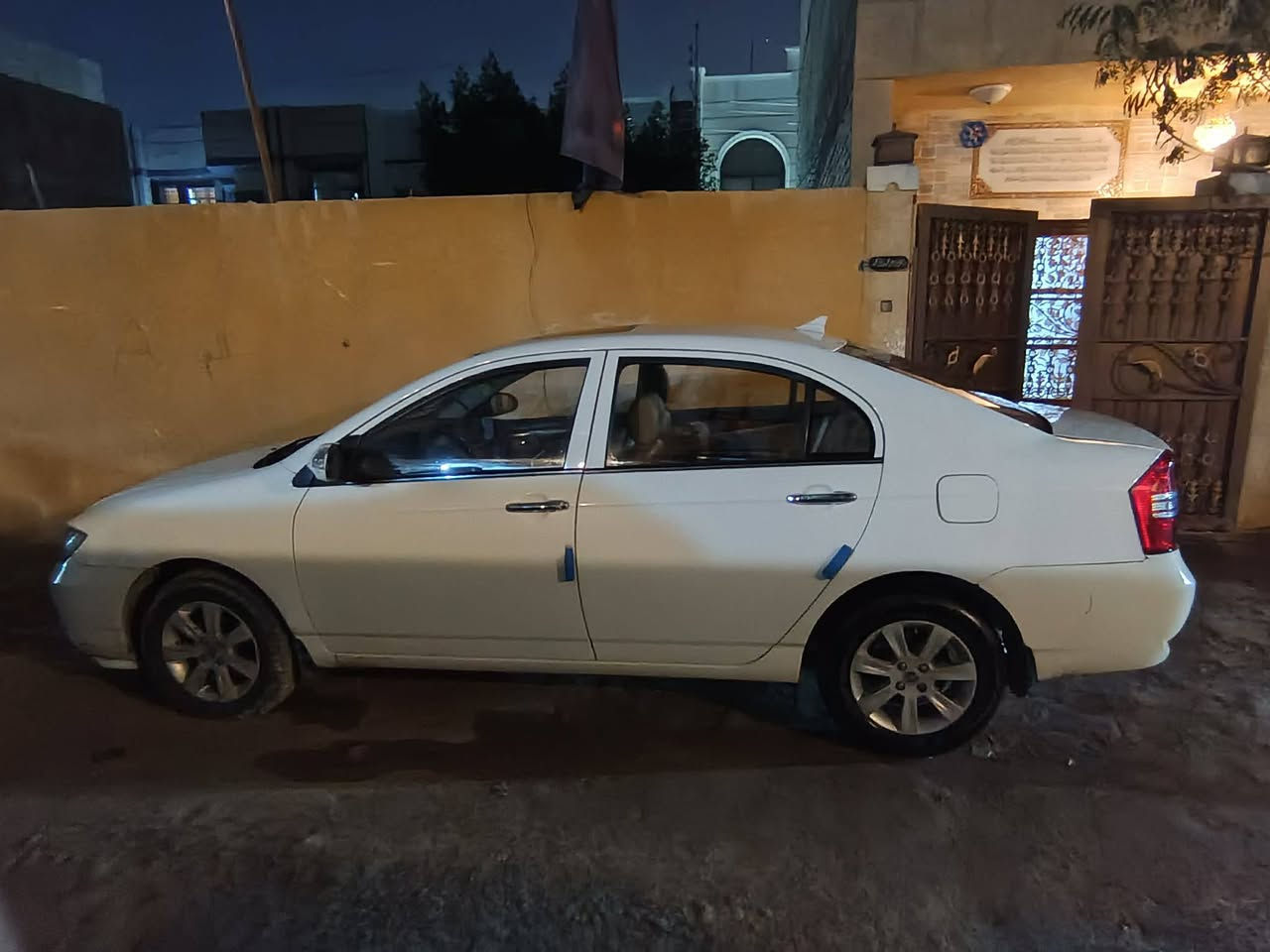 سلام عليكم سياره ليفان 620 كير عادي بلادي استفسار رقم ***********
