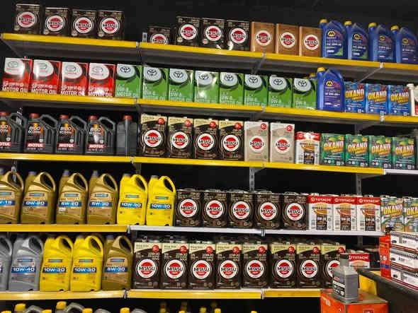 أقوى الماركة الاصلي والضمان يم غسل وخدمات القلعة للزيوت العالمية
ضمان نطيك وغسل مجاني وفلتر مجاني 
واسئل ع الماركة شرط معروفة يعني فووول 
العنوان اسديرة وسطى طريق المقبرة 
*********** 
حافظ ع سيارتك يم القلعة
