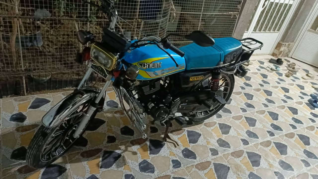 دراجه سيفان موديل 24 مكفوله كفاله عامه محرك 200 سيسي اوراق كامله دراجه نضيفه بمعنه  الكلمه كهربائيات كامله اي استفسار خاص ***********
