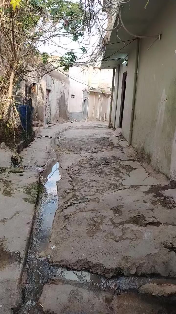 للبيع منزل بالجانب الأيمن للاستفسار هاتف (***********) آسيا (***********)كورك
