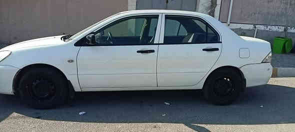 للبيع لانسر  موديل 2007  محرك 20  رقم سليمانية  شرط التحويل
 بسمنا  حتى بيها لاصق بانزين 
وهزة مالته لغاية شهر 2/ 2026  يعني ماتحتاج هزة كبل تحويل     مكان السيارة  كلار   بشرط بدون اي نقص جاهزة على اخر حبة ماشاء الله 
* كير محرك بشرط لوك 
* تبريد ثلج 
•تدفئة 
* كهربائيات  كله شغال 
* غرفتها على وضع الشركة 
* كاعية جلد سهلة التنظيف 
* صدر امامي و خلفي جديد 
* قفل مركزي 
تايرات جديدة
* تخم دسكات جديد 
السعر... 72 وبيه  مجال
***********
