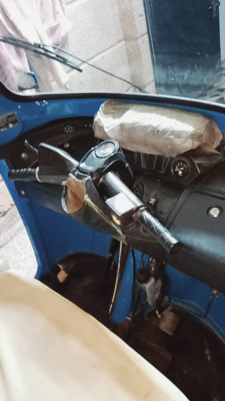 سلام عليكم اعيد النشر بسبب لوعود لكاذبه تكتك تي افي اس موديل ٢٢ شهر ٧ نضيفه خير من الله محرك مكفول كفاله عامه فقط بيها طخه ومعدله عل بارد واضحه بتصوير معاملت ترقيم كامله دافع رسوم مسوي براءت ذمه صاعده هزه فقط بصمه وحده وتستلم سنويه ولوحات السعر 6و250 وبيها مجال حك جيه مكاني بغداد حي لجهاد رقم ***********
