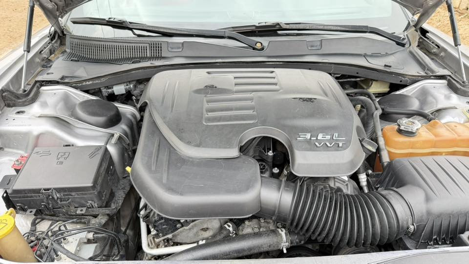 جارجر للبيع مديل 2016 داخله كلين مكفوله من الصبغ والتبديل 
بجم كبس بدون اي ضرر
رقم سليمانيه بسمي رقم هزه سنويه جديدة تريد وكاله او تحويل حاظر
صور امريكى بالمنشور 
محرك 3600 كير كفاله
كامره خلفيه شاشه كبيره 
تشغيل عن بعد كشن كهرباء وتدفئه 
حداديه قبل يومين بدلتها امامي خلفي كله جديدة
فور ويل ملغي يعني تو ويل 
السياره جاهزه من كلشي تاخذ ع فحص 
العنوان ديالى 
السعر168 بيها مجال
***********
